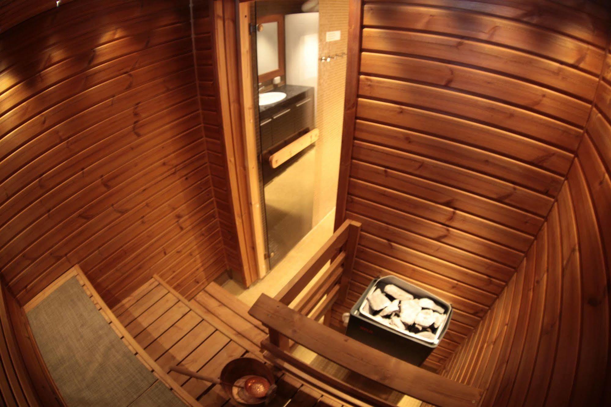 Vietti Suites Тахковуори Екстериор снимка
